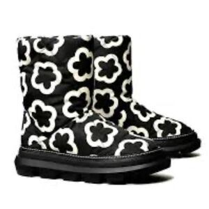 NWOB TORY BURCH Black White Floral‎ Sleeping Bag Pull On Boots Limited edition S